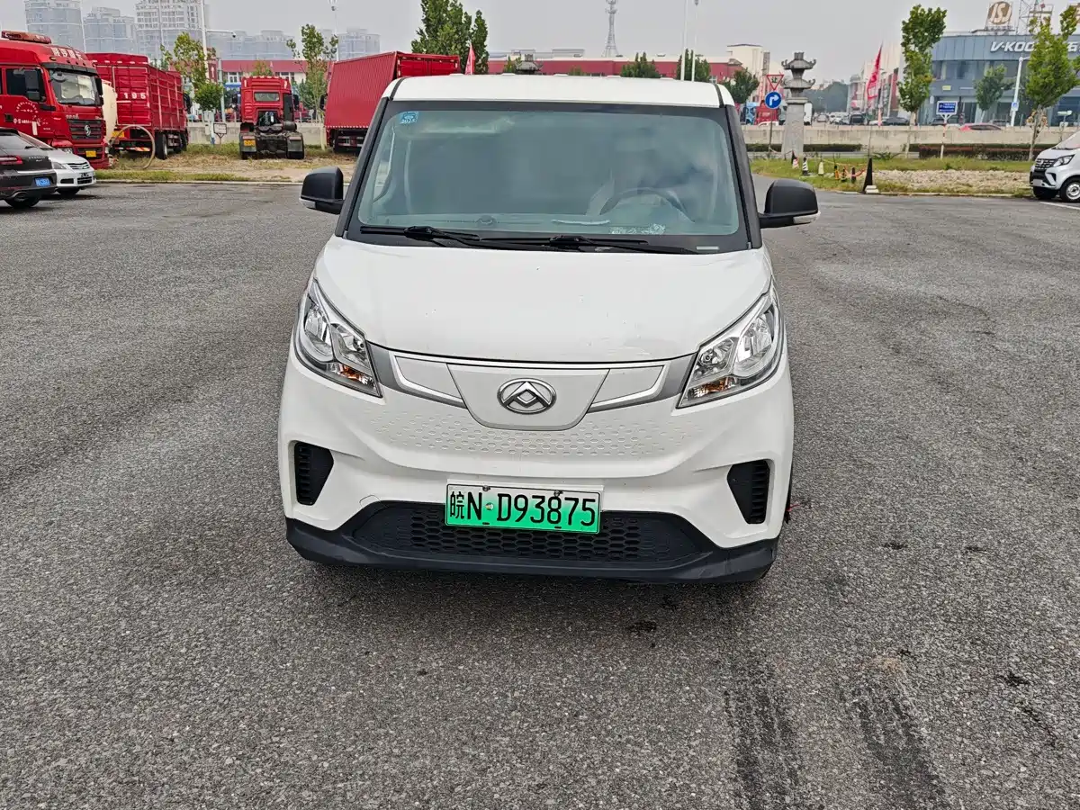 Фото 2 - Maxus Maxus EV30