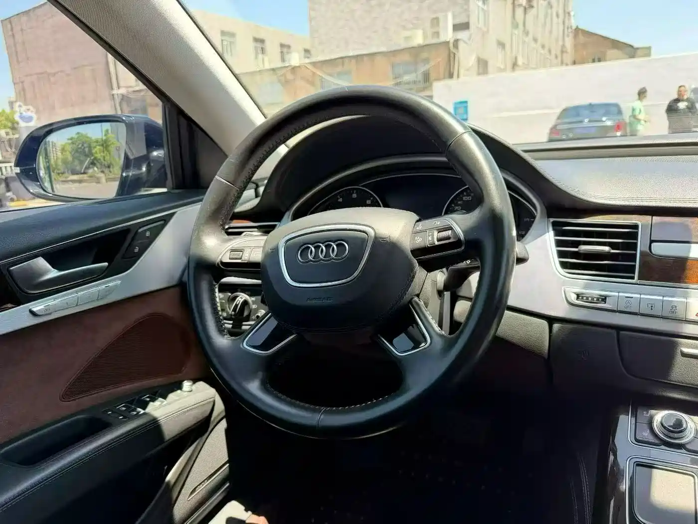 Audi A8 2017 A8L 45 TFSI quattro Comfort фото 5