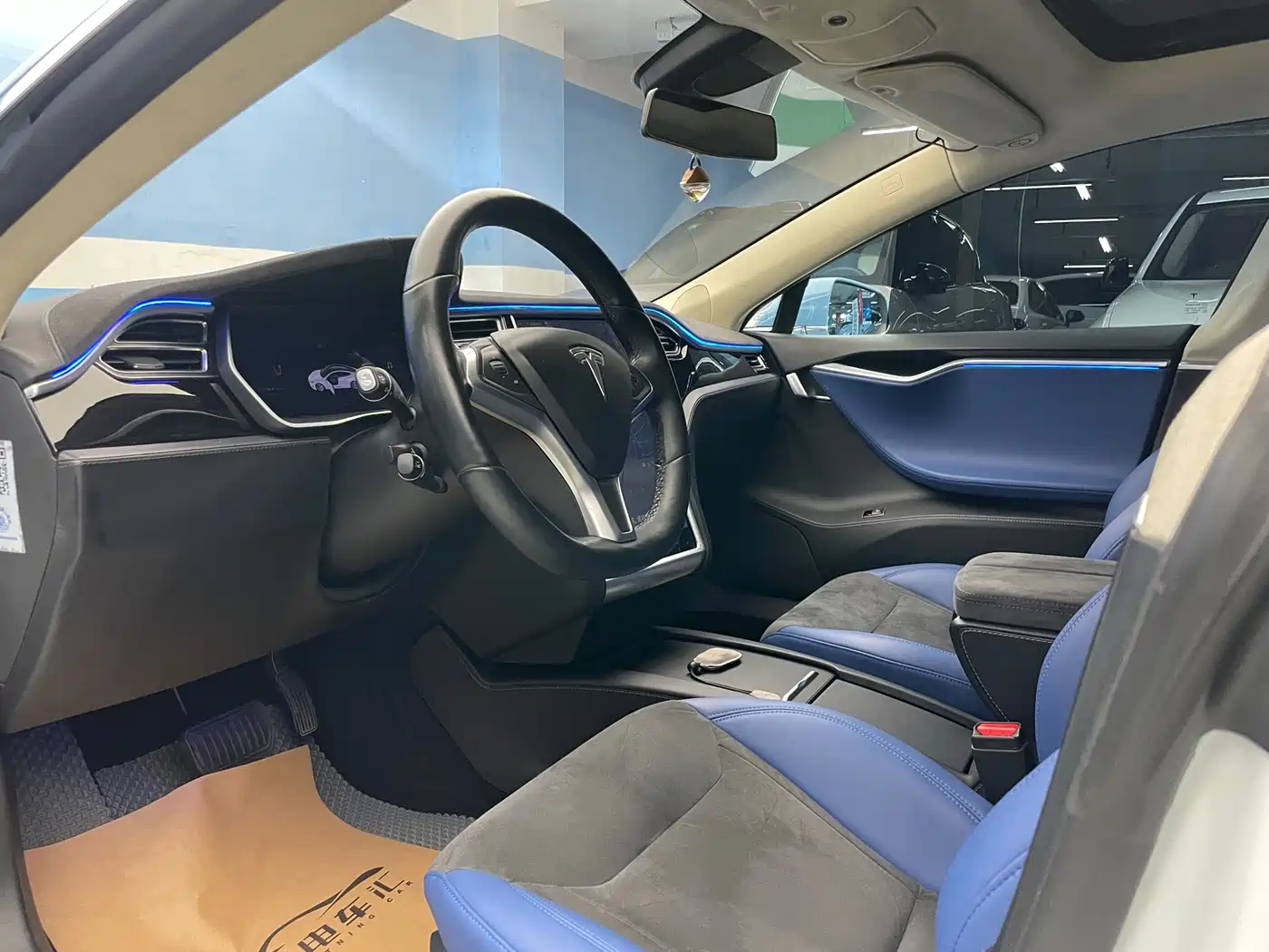 TESLA MODEL S