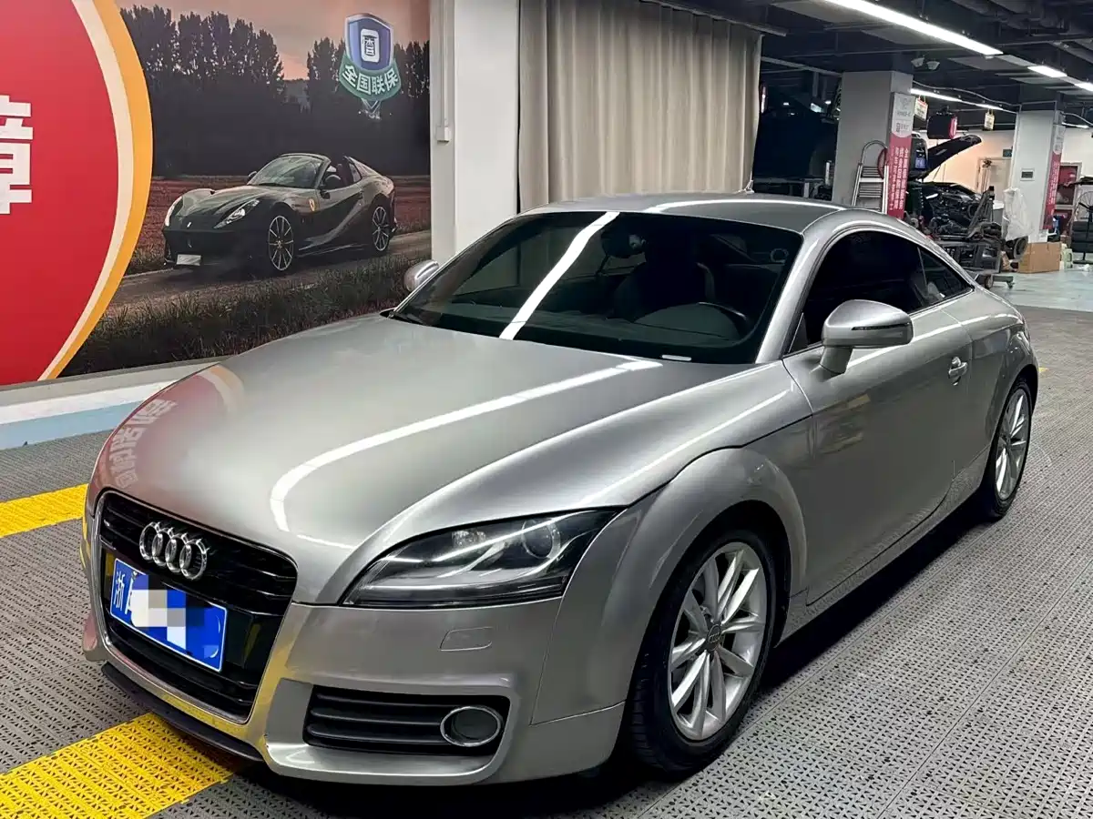 Фото 1 - Audi TT