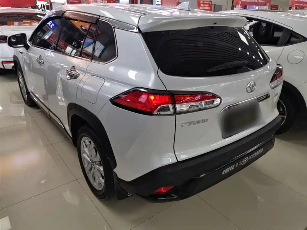 Toyota Frontlander 2023 2.0L CVT Leading Edition фото 5