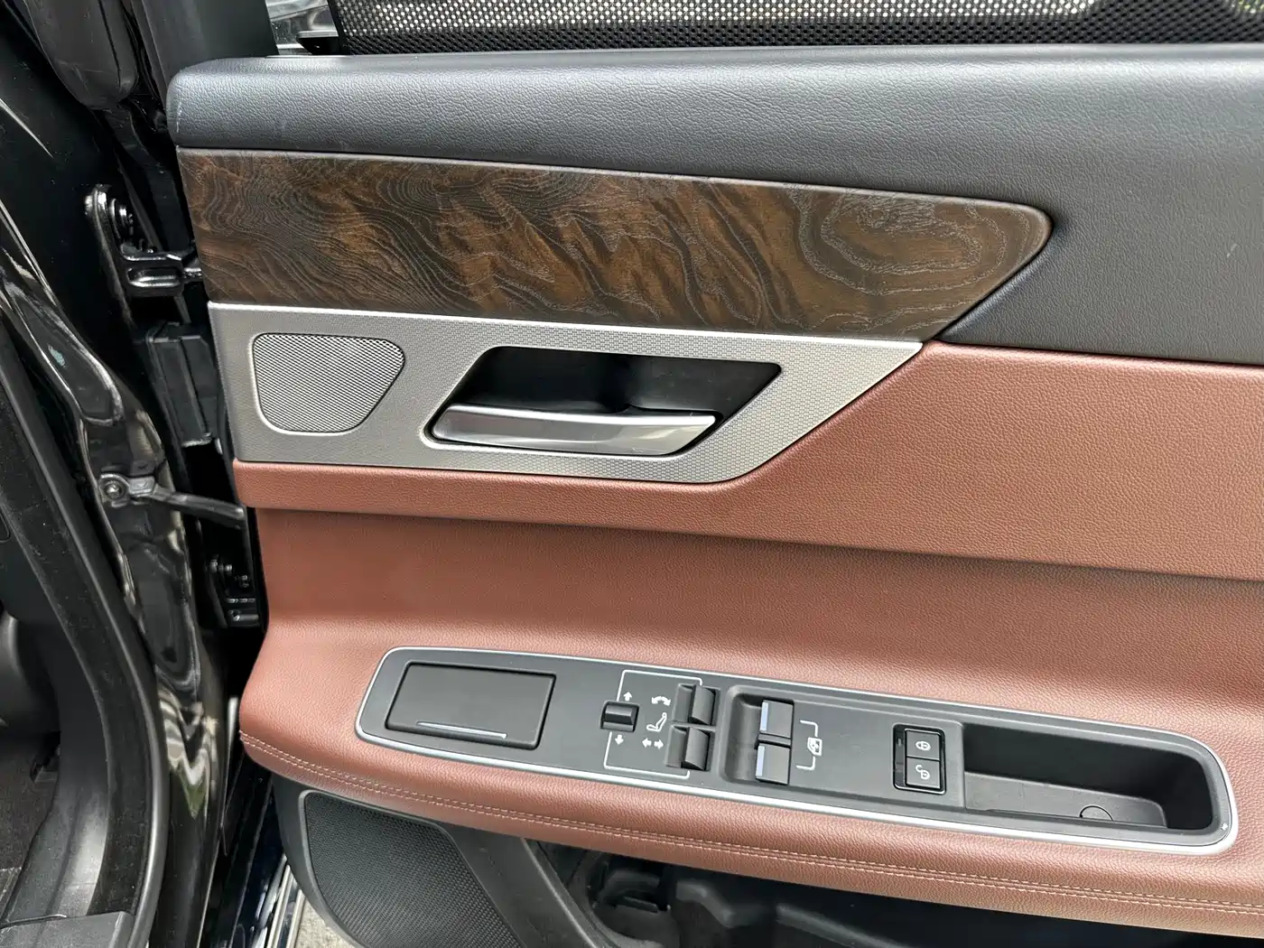 Jaguar XFL 2018 XFL 2.0T 250PS Luxury фото 27