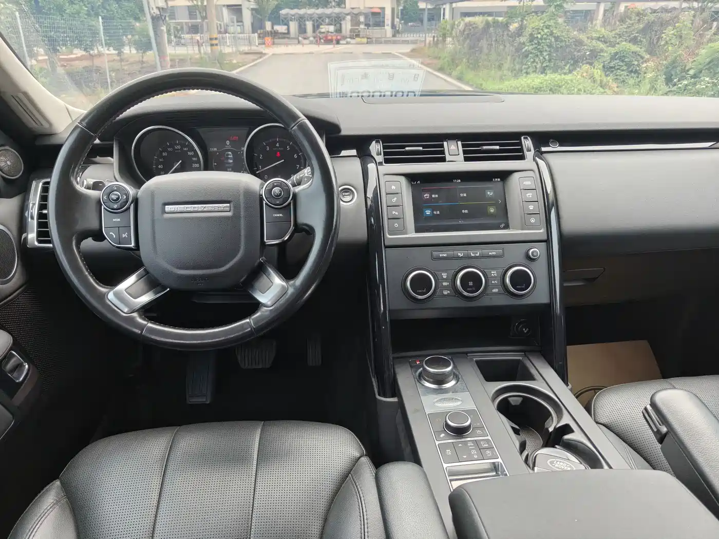 Land Rover Discovery 2017 3.0 SC V6 HSE фото 7