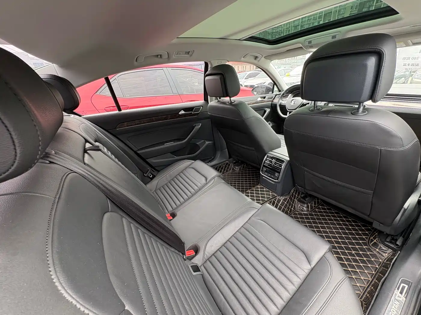 Volkswagen Magotan 2018 Facelift 380TSI DSG Luxury фото 12