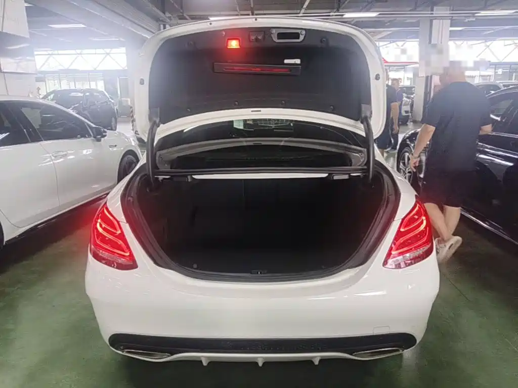 Mercedes-Benz C-Class 2016 2015 C 200 L Sport