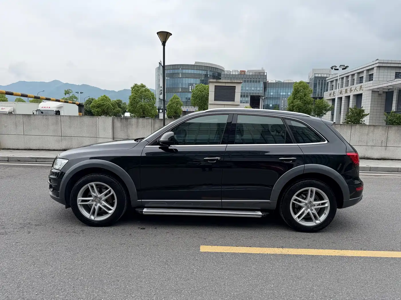Audi Q5 2017 Plus 40 TFSI Technology фото 4