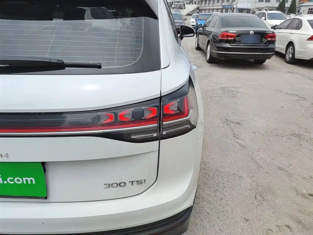 Volkswagen Tayron 2024 300TSI 2WD Luxury Plus Advanced фото 8