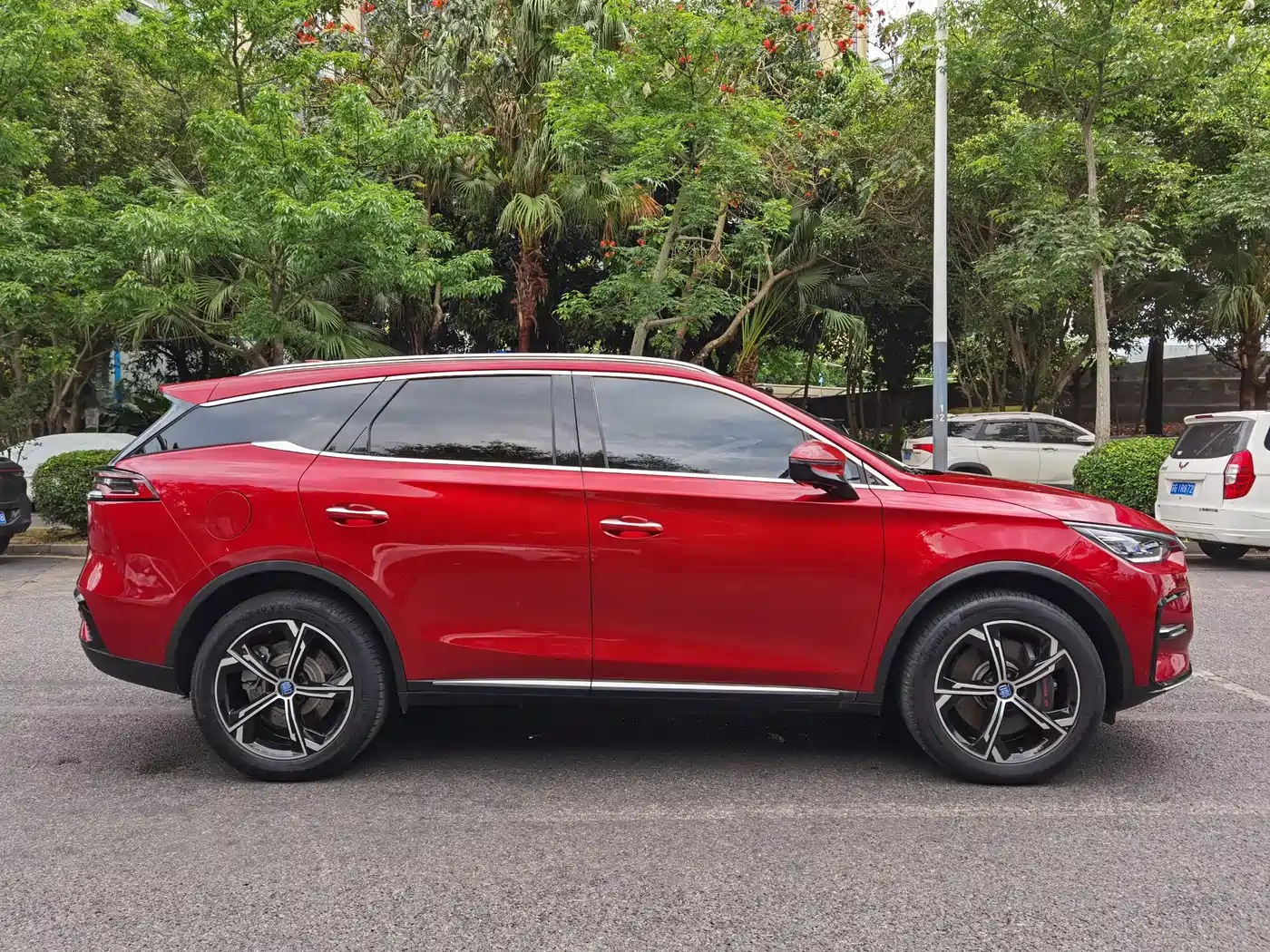 BYD Tang New Energy 2021 DM 2.0T AWD High Performance Premium фото 9