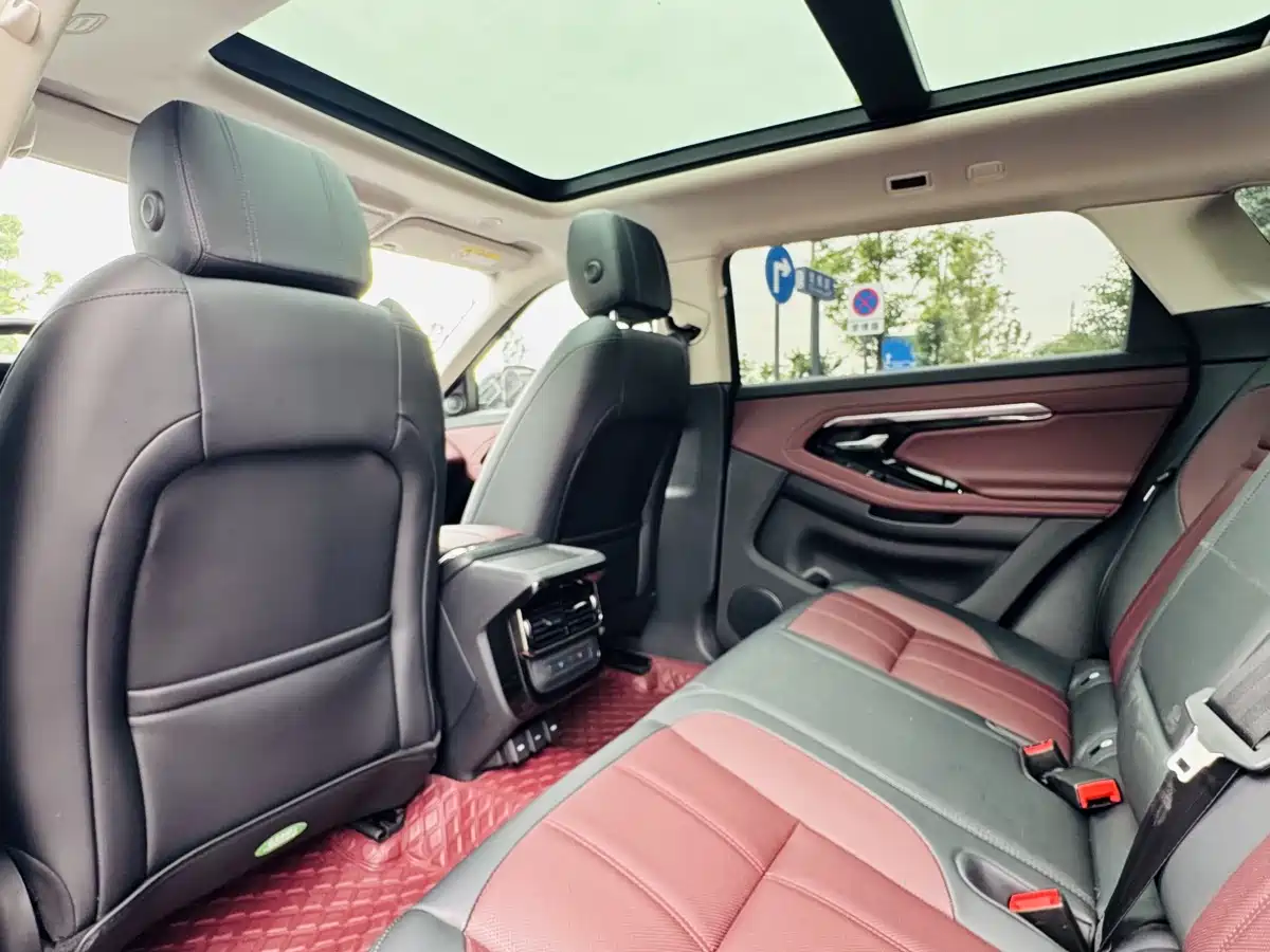 Land Rover Range Rover Evoque 2022 Range Rover Evoque L 249PS R-Dynamic Luxury Edition фото 6