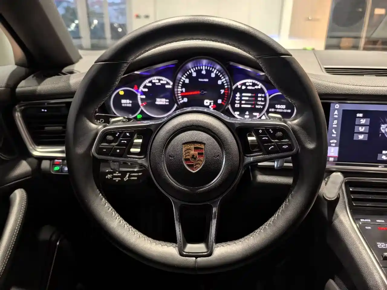 Porsche Panamera 2017 Panamera 4 Executive Long Wheelbase 3.0T фото 9