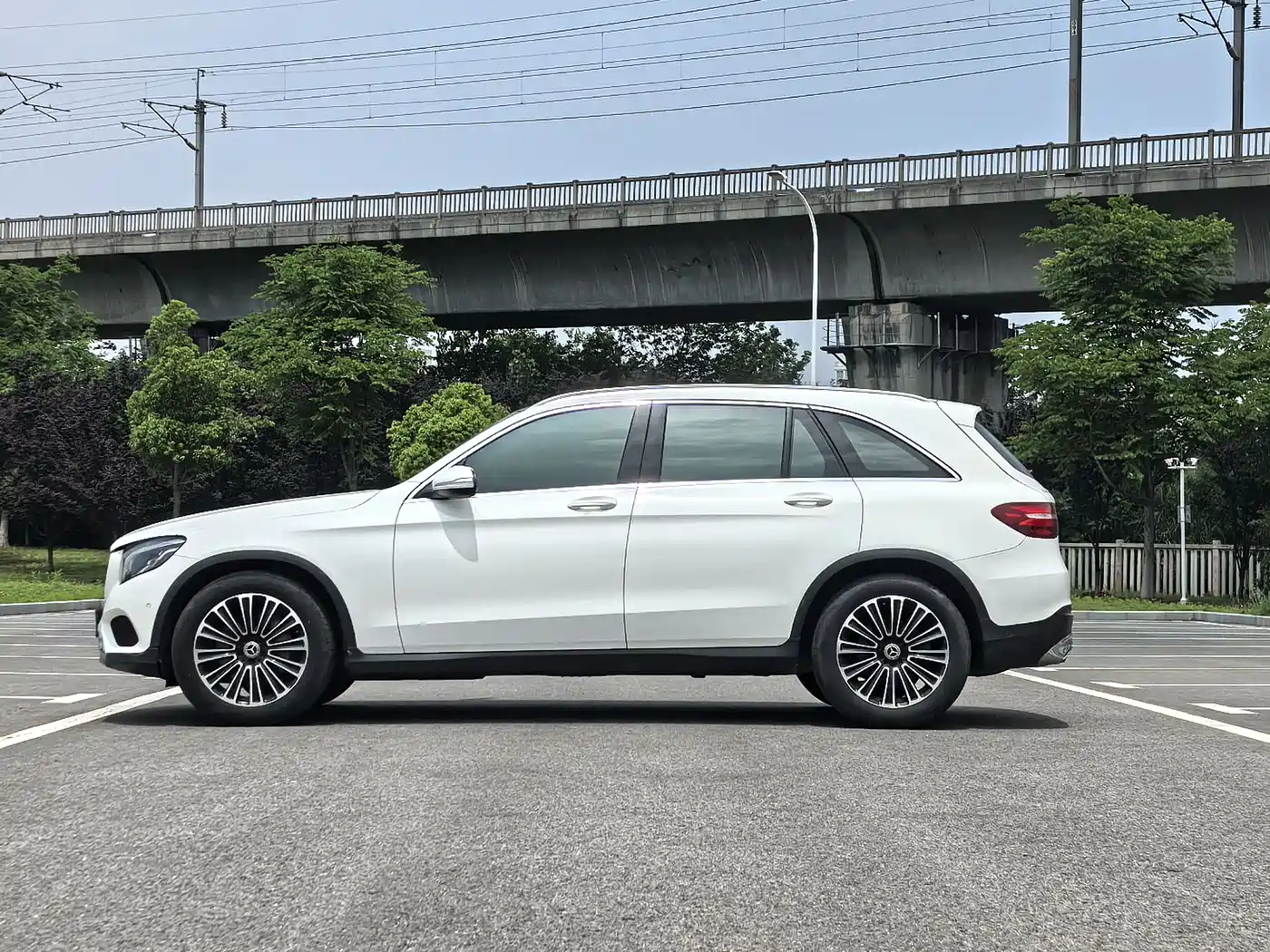 Mercedes-Benz GLC 2019 Model GLC 200 L 4MATIC фото 8