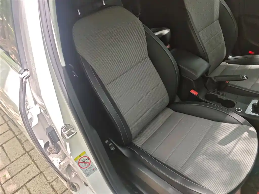 Škoda Octavia 2017 1.6L Manual ChuangXing фото 25