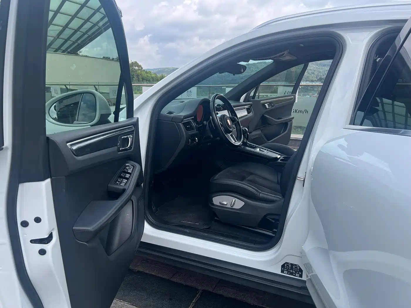 Porsche Macan 2017 Macan 2.0T фото 4