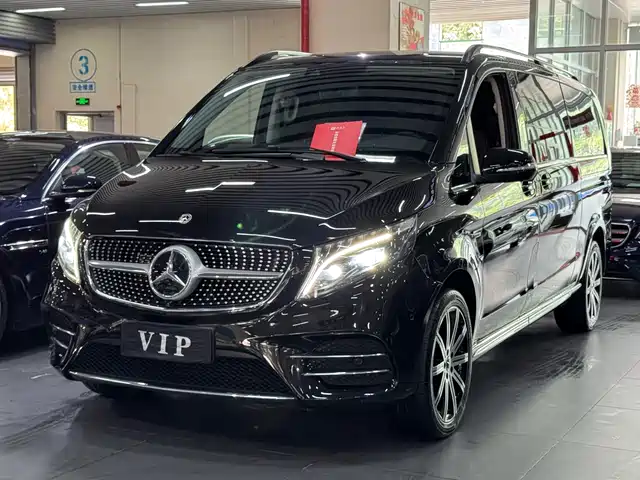 Mercedes-Benz V V 260 L, Длинная база, Люкс