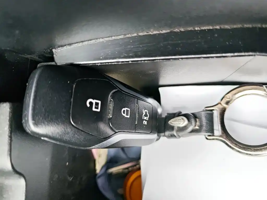 Фото 9 - Ford Edge