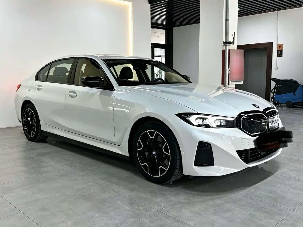 BMW i3 2025 eDrive 35 L фото 3