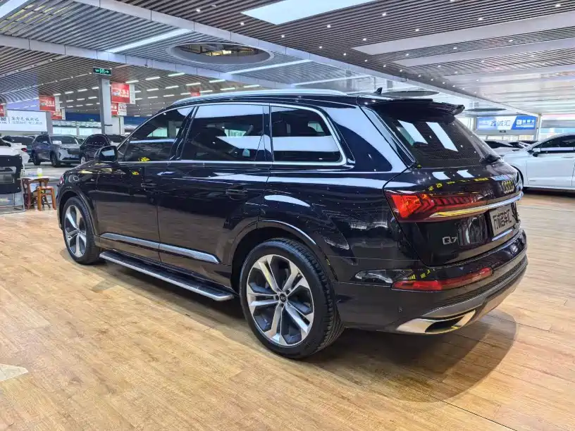 Audi Q7 2020 55 TFSI quattro S line Sport фото 23