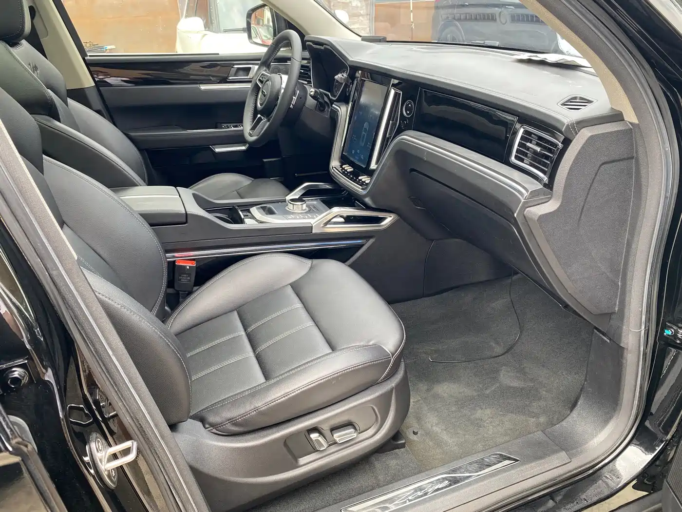 Zotye T800 2018 2018 2.0T Automatic Premium Smart Connection 7-seater