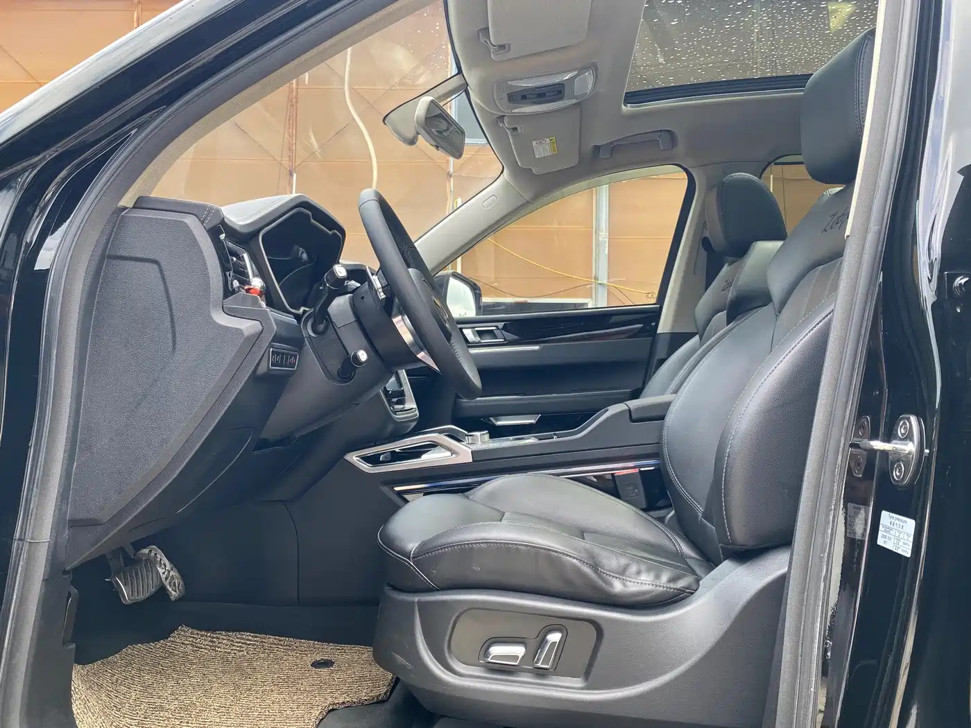 Zotye T800 2018 2018 2.0T Automatic Premium Smart Connection 7-seater