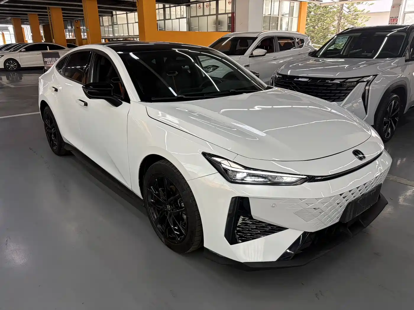 CHANGAN UNI-V