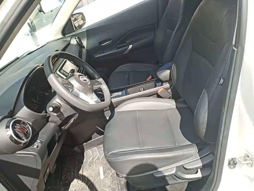Nissan Kicks 2024 2023 Model Spirited 1.5L Dynamic Fashion Edition