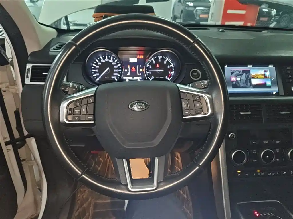 Land Rover Discovery Sport 2016 2.0T SE фото 11