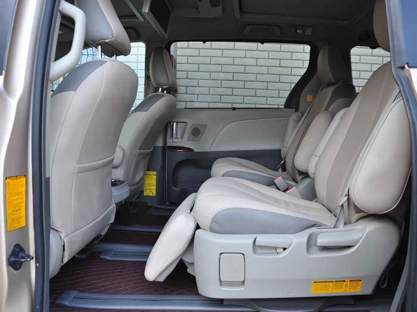 Toyota Sienna 2013 3.5L 4WD Automatic фото 7
