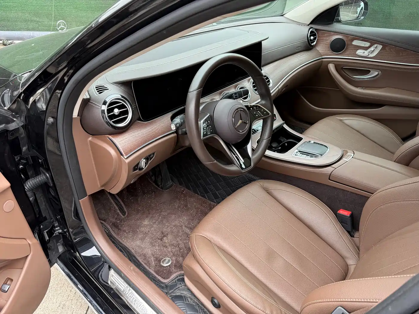Mercedes-Benz E-Class 2023 E 300 L Fashion фото 5
