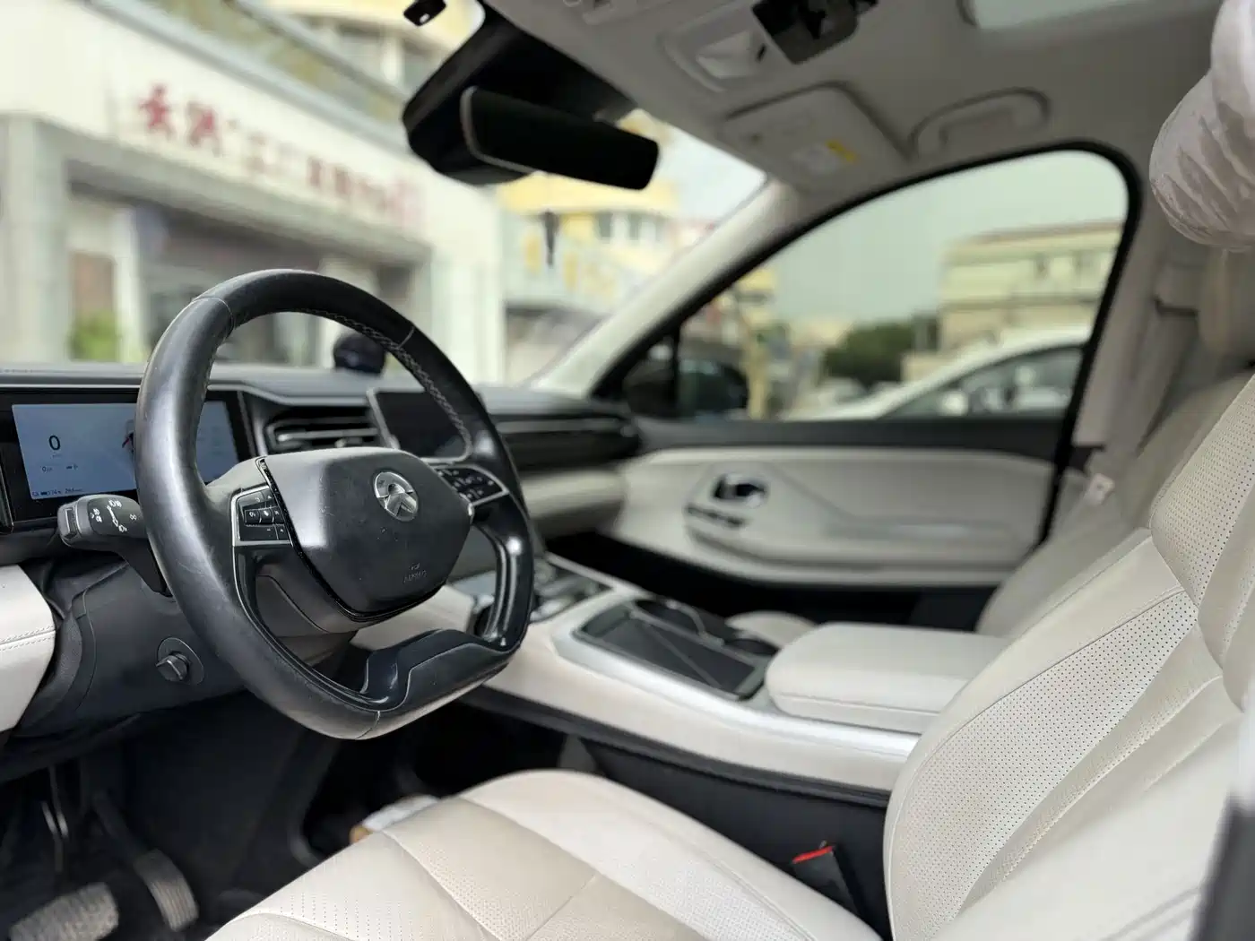 NIO ES8 2018 2018 355KM Base Model 7-Seater Version