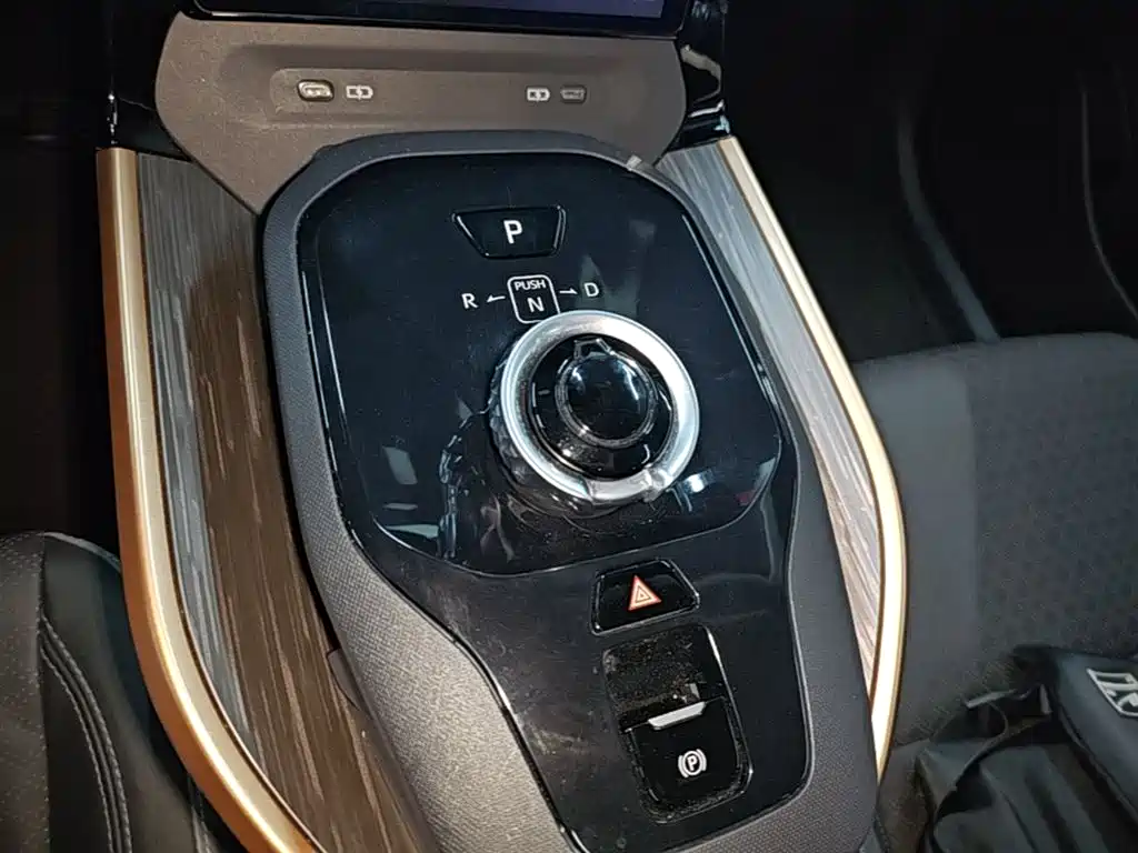 Toyota bZ3 2023 616km Long Range Premium фото 14
