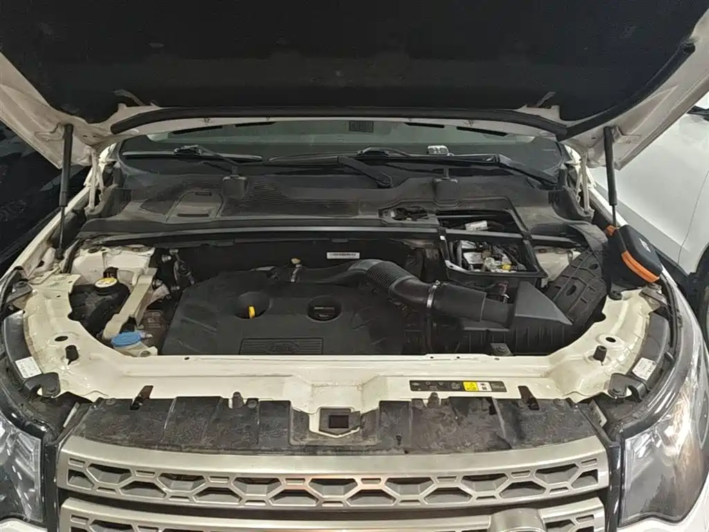 Land Rover Discovery Sport 2016 2.0T SE фото 20