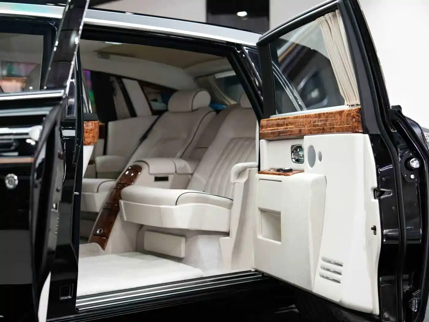 Rolls-Royce Phantom 2011 2006 6.7L Extended Wheelbase EWB