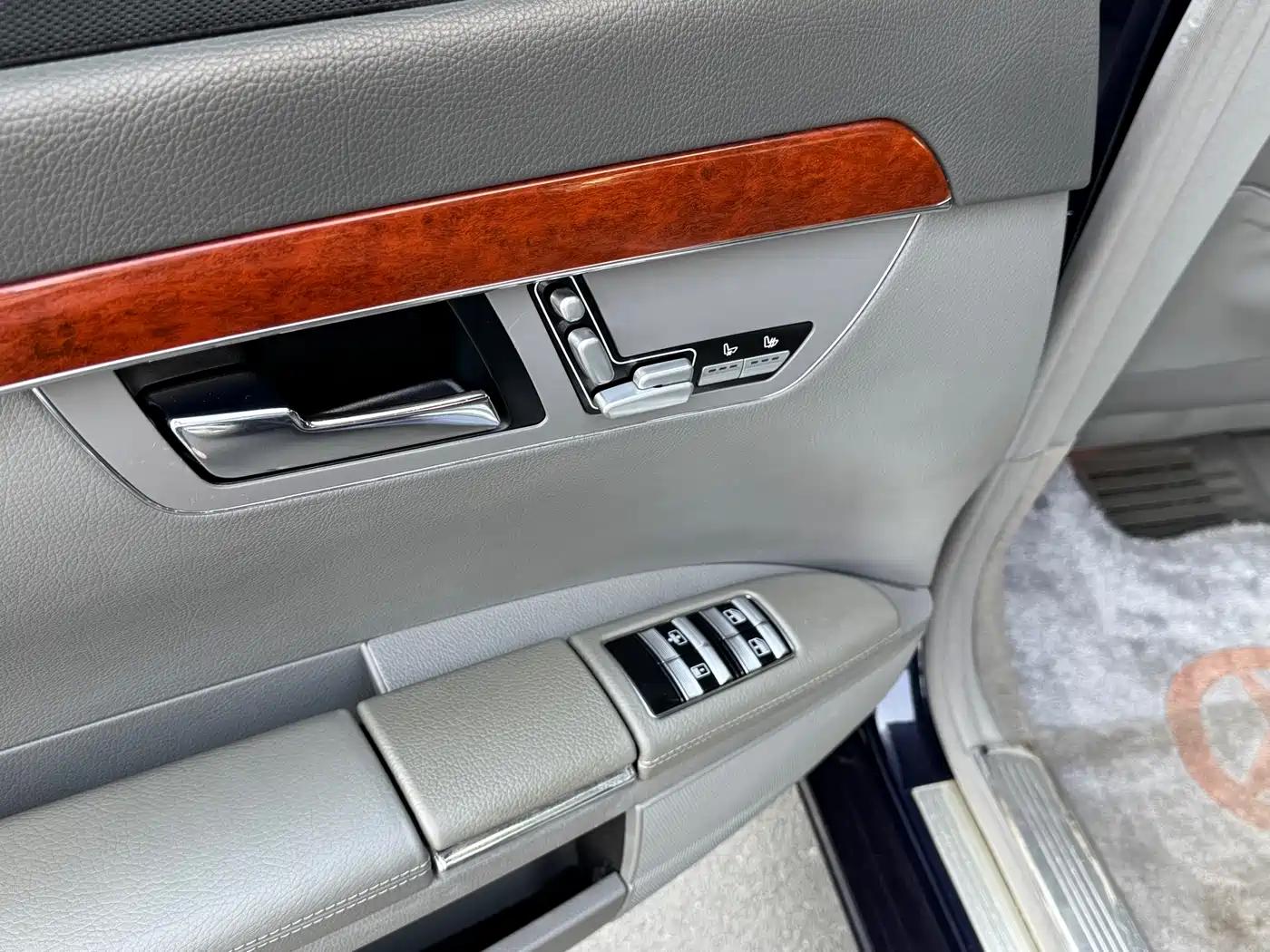 Mercedes-Benz S-Class фото 8