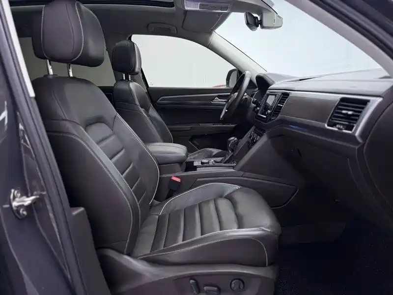 Volkswagen Teramont 2017 530 V6 AWD Ultimate Flagship Edition фото 8
