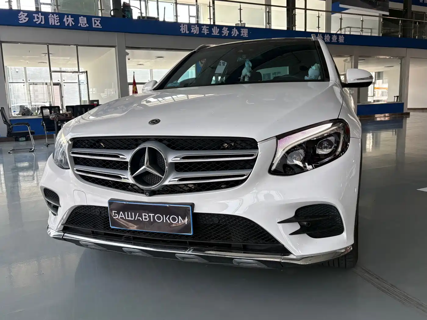 Mercedes-Benz GLC 2017 GLC 300 4MATIC Dynamic