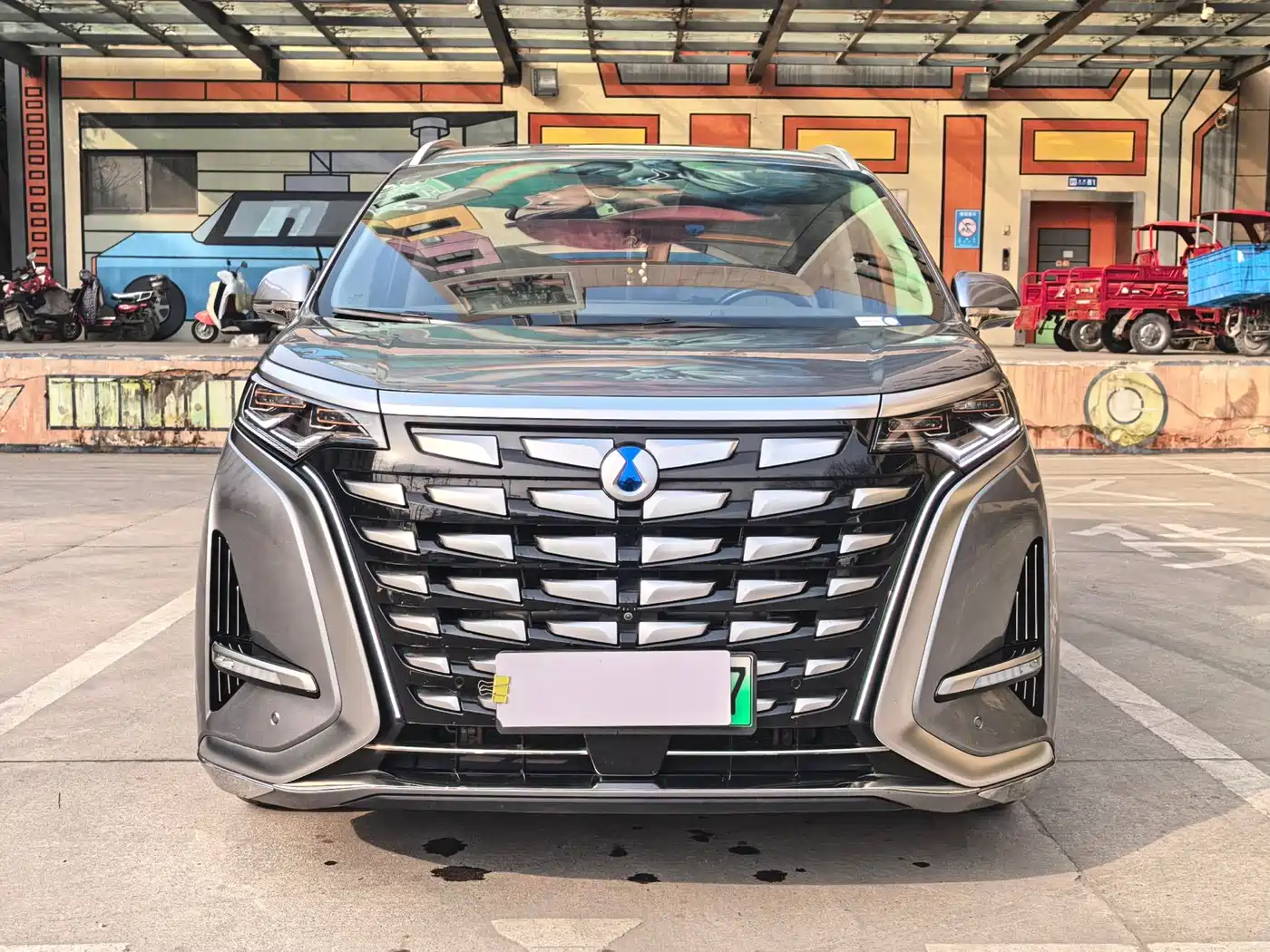Denza D9 2022 DM-i 970 All-Wheel Drive Honor Edition фото 2