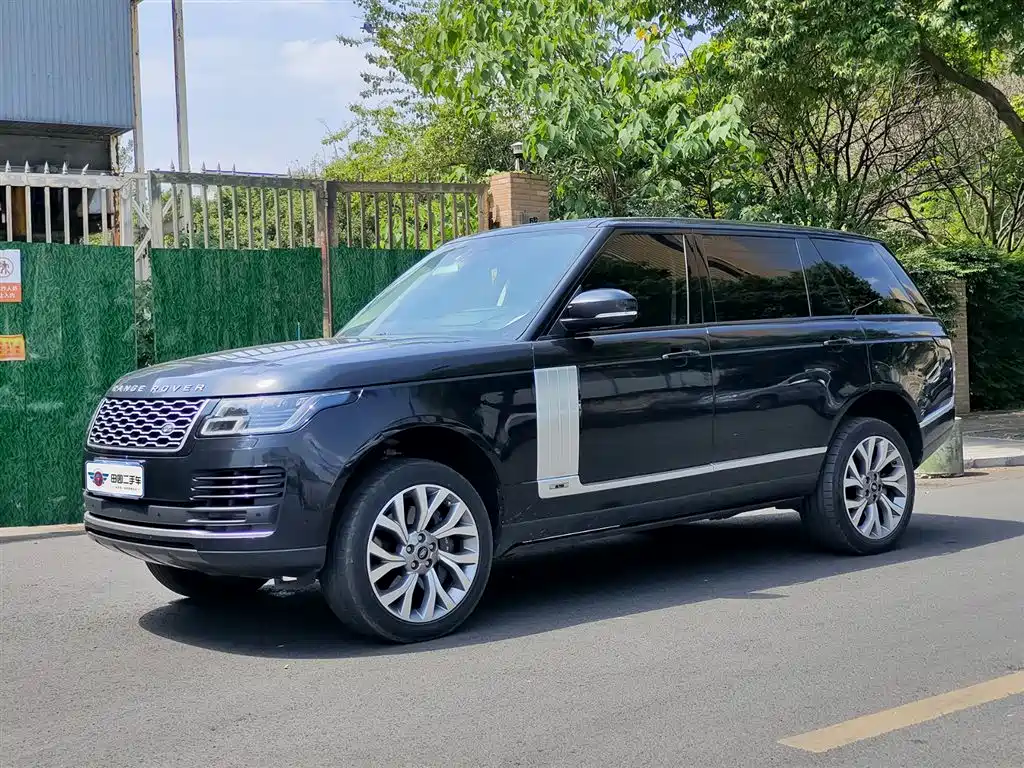 Land Rover Range Rover 2021 3.0 L6 Heritage Extended Classic Edition