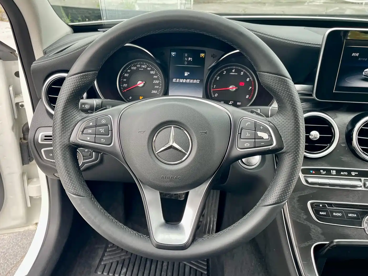 Mercedes-Benz C-Class 2016 C 200 L Sport фото 14