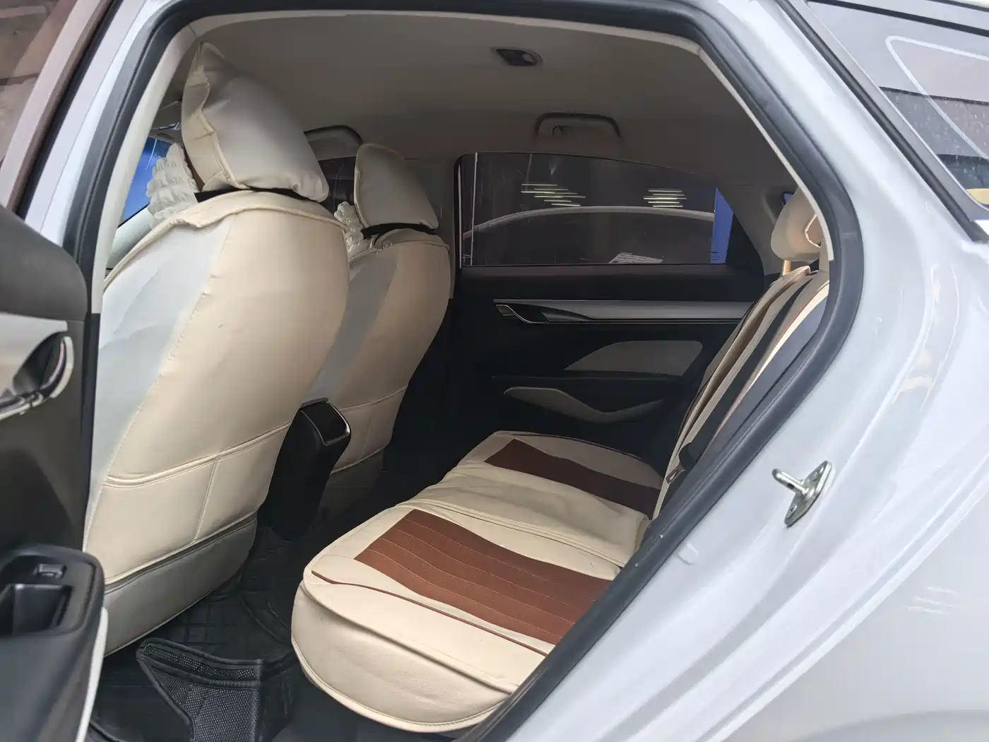 Photo 5 - Geely Binrui