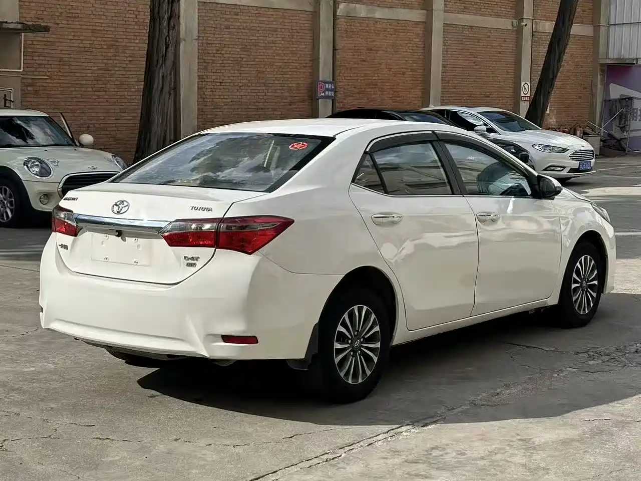 Toyota Corolla 2017 Facelift 1.2T S-CVT GL фото 5