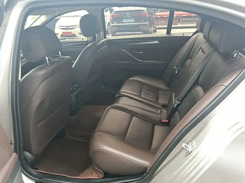 BMW 5 Series 2017 525Li Luxury Design Package фото 17