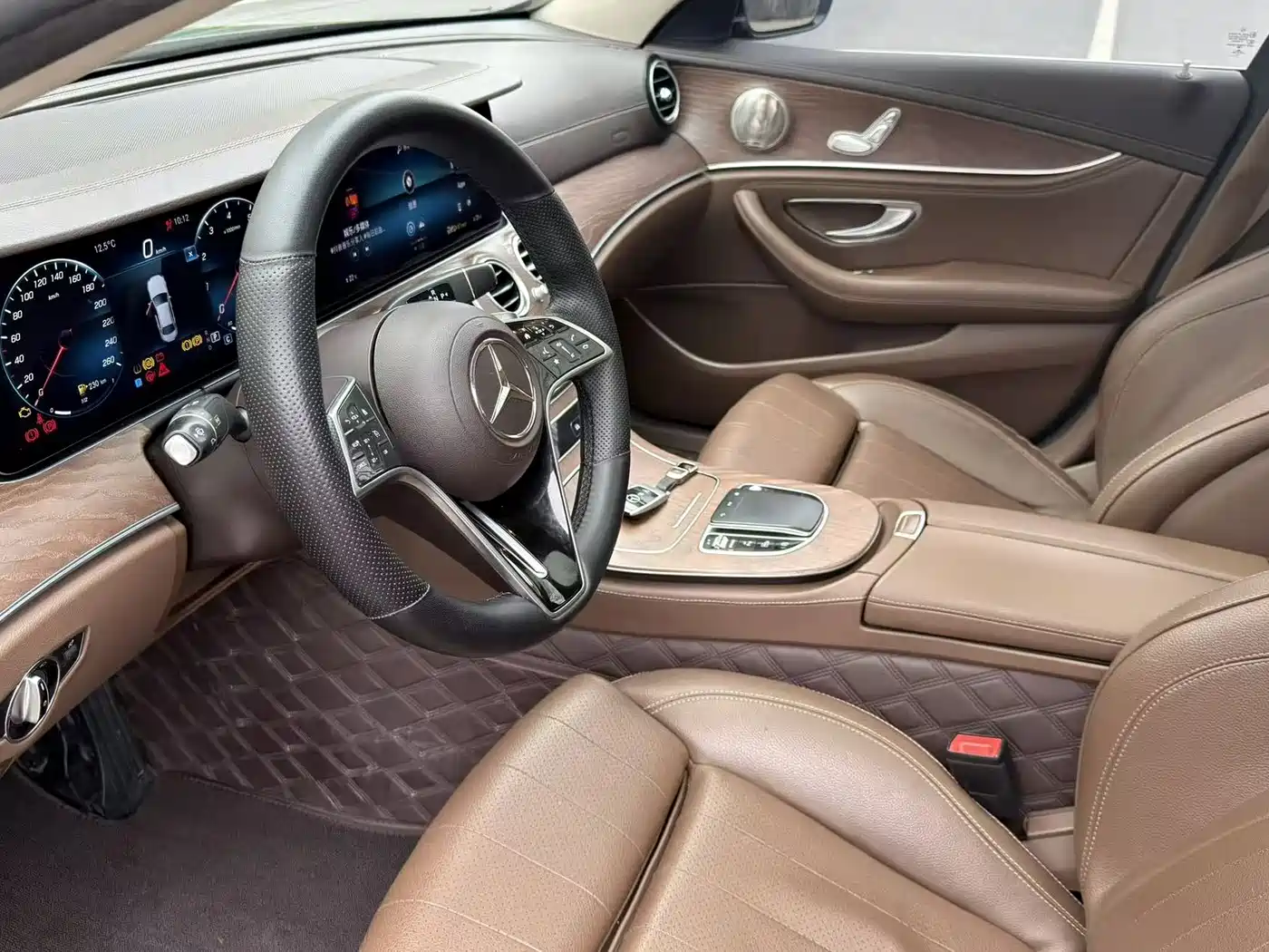 MERCEDES-BENZ E CLASS