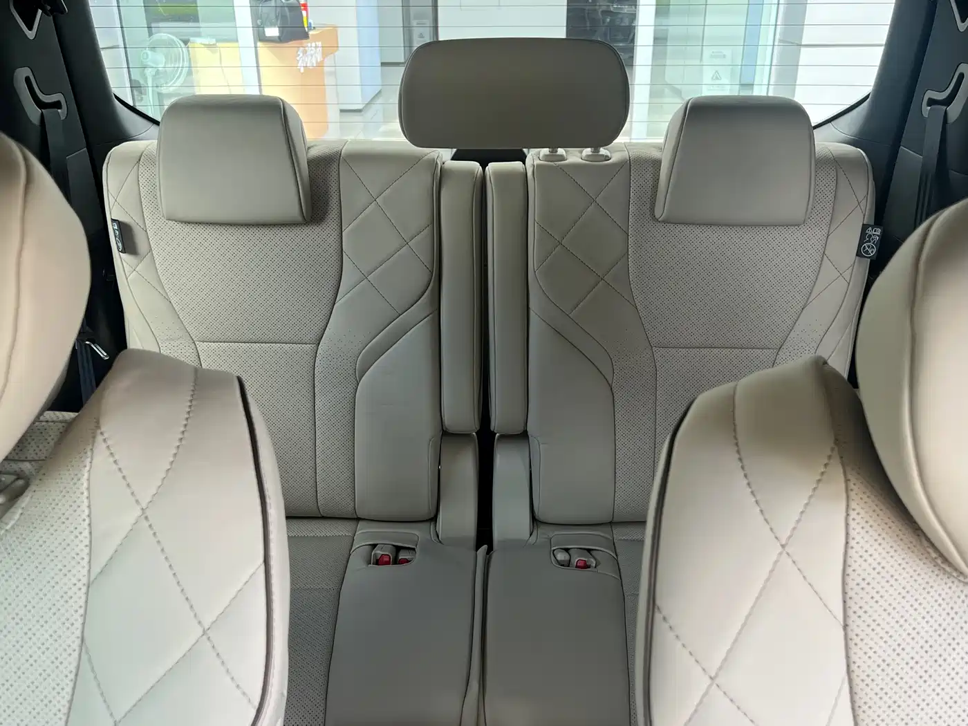 Toyota Alphard 2024 Hybrid 2.5L Ultimate Enjoyment Edition фото 20