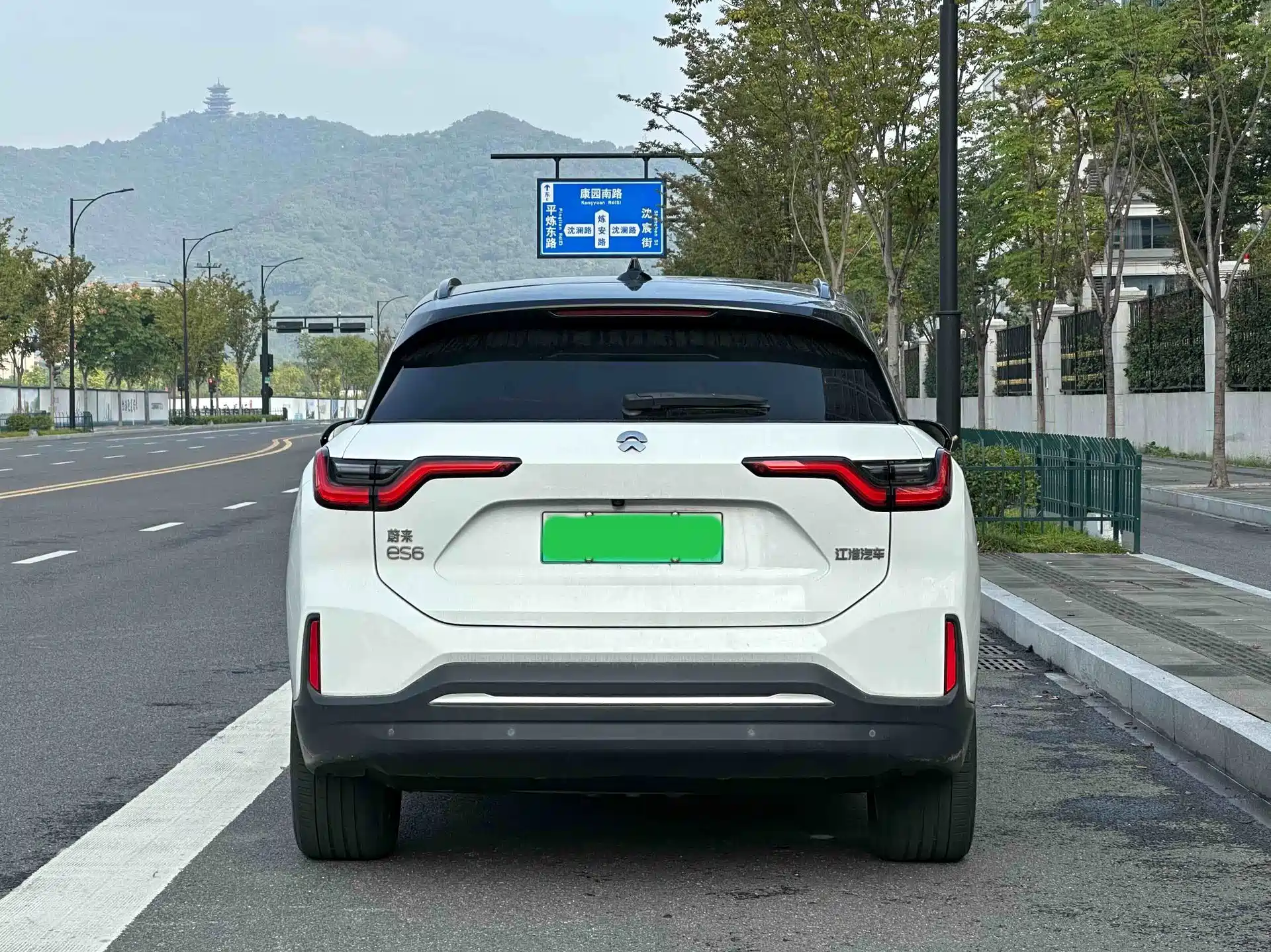 Фото 4 - NIO ES6