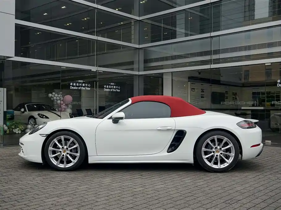Porsche 718 2022 Boxster 2.0T фото 9