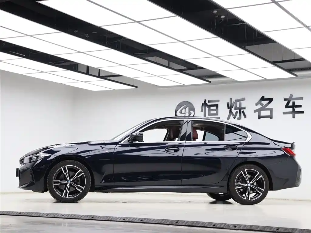 BMW 3 Series 2024 325i M Sport Package фото 29