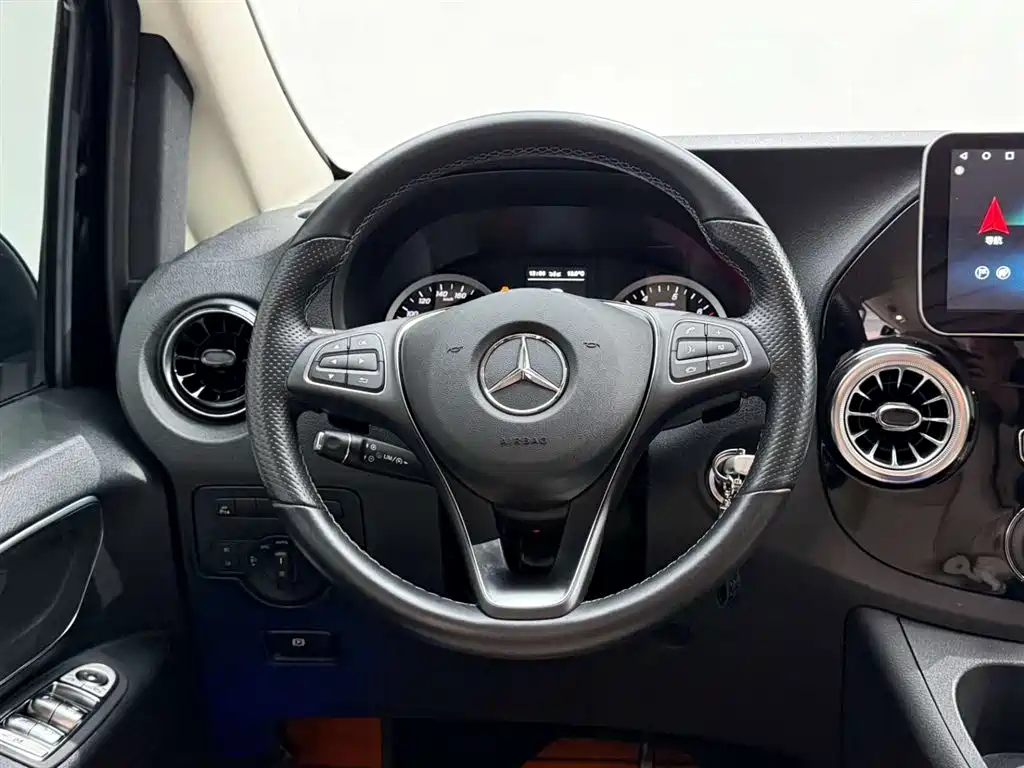 Mercedes-Benz Vito 2021 2.0T Business Edition 9-seater фото 27