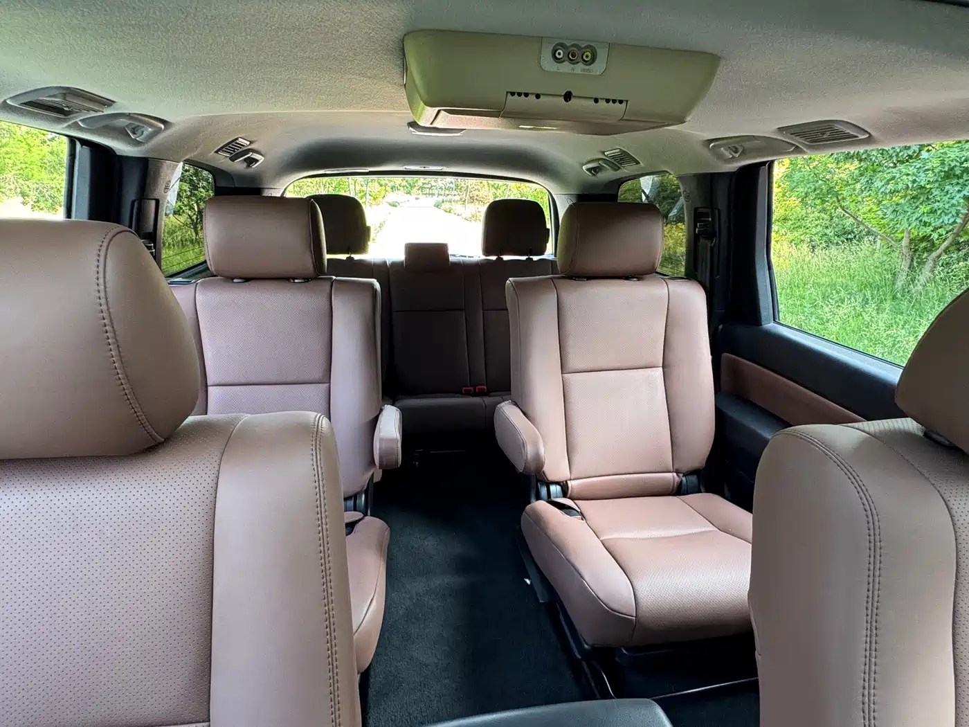 Toyota Sequoia 2010 5.7 Platinum Edition фото 18