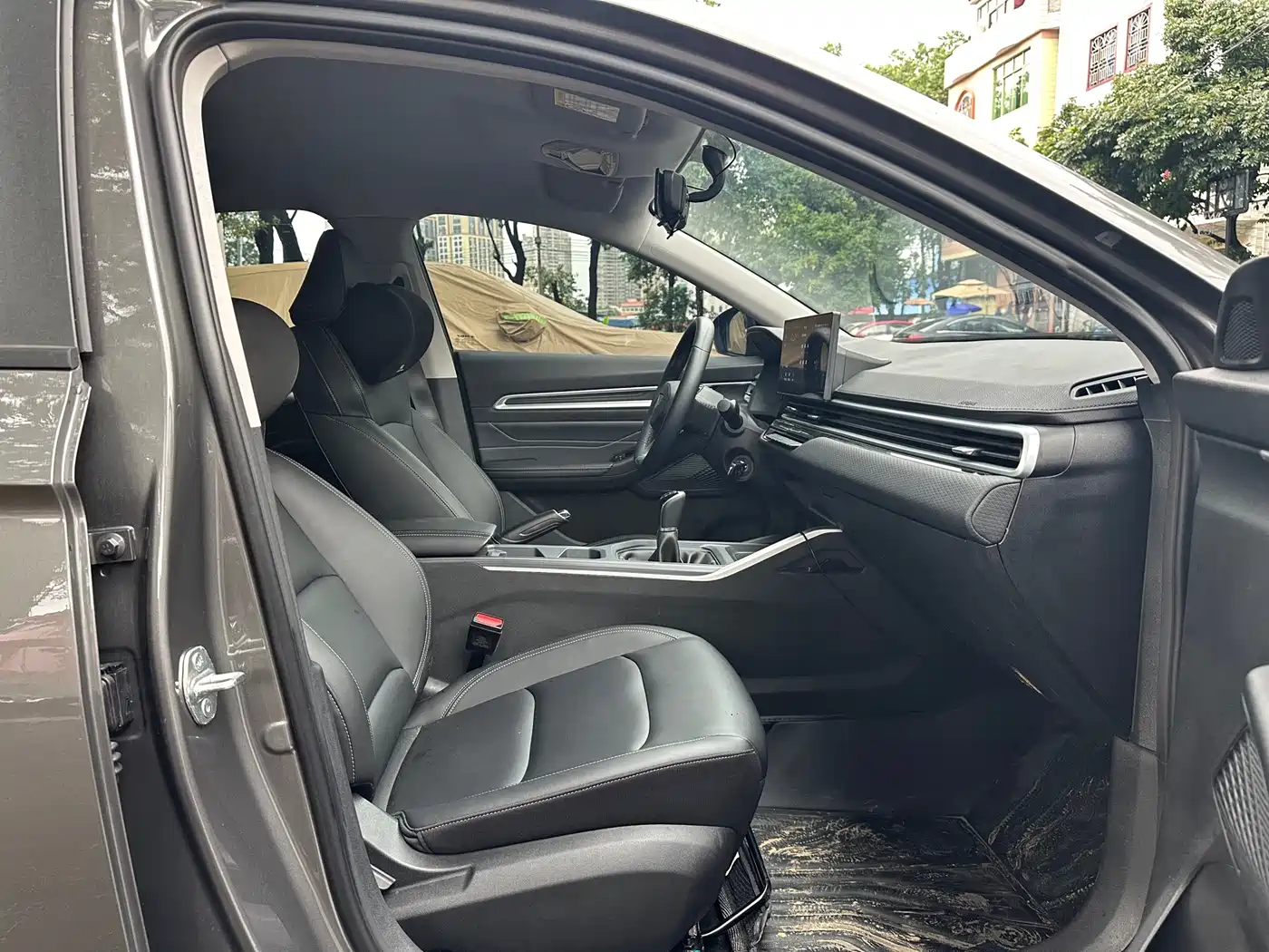 Фото 10 - Geely Emgrand