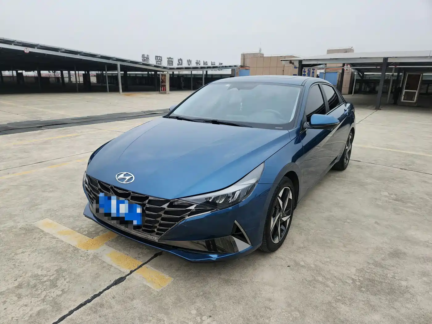 HYUNDAI ELANTRA